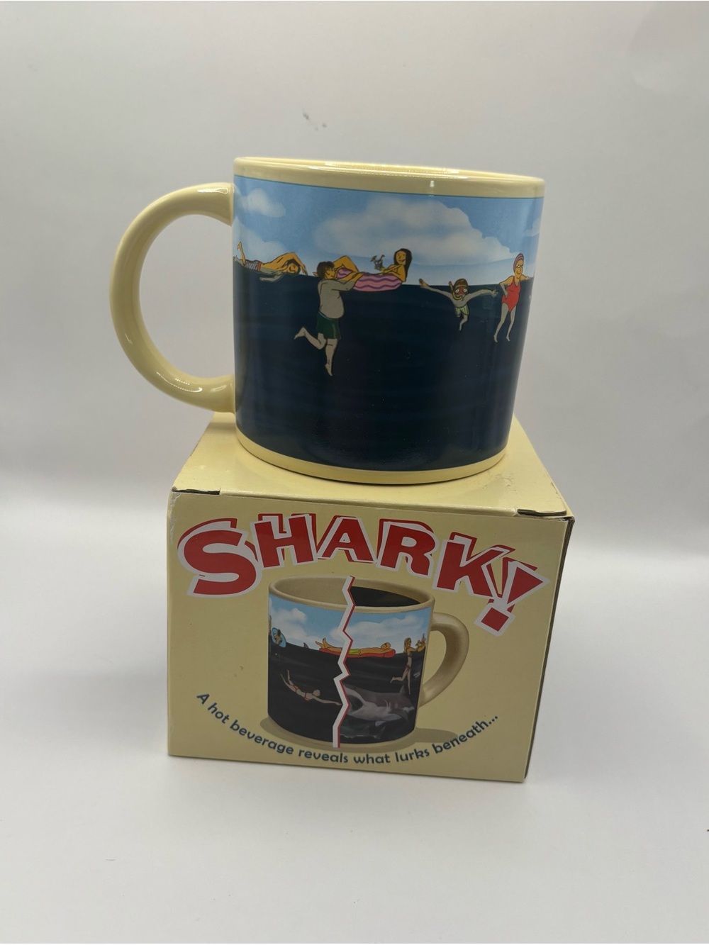 The Unemployed Philosophers Guild Shark Heat Changing Mug 14 Oz w/original box